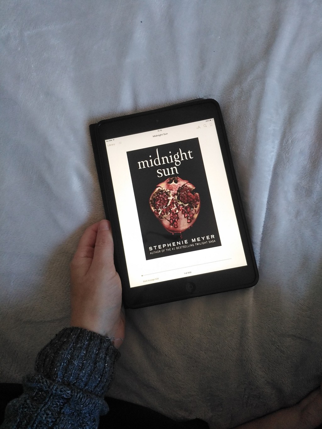 Cover of Midnight Sun by Stephenie Meyer