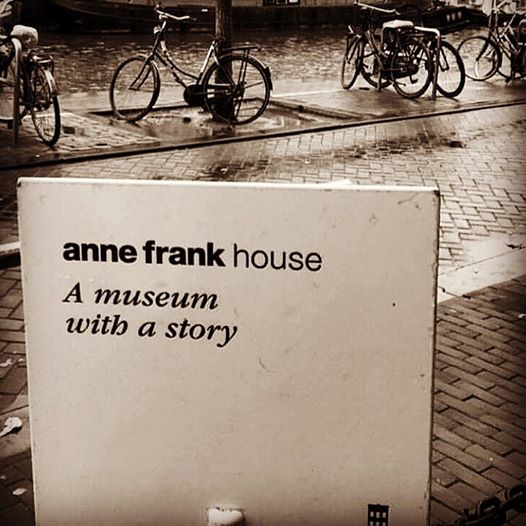 Placa da casa de Anne Frank
